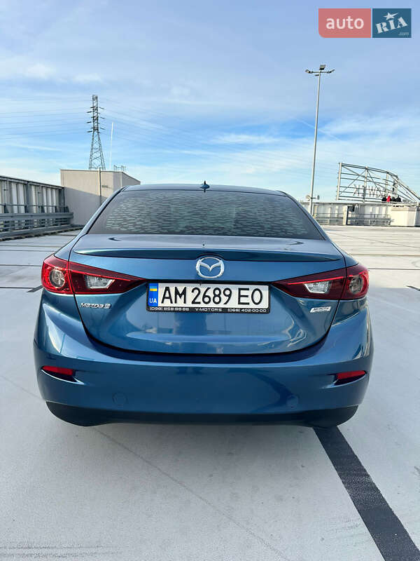 Седан Mazda 3 2018 в 
