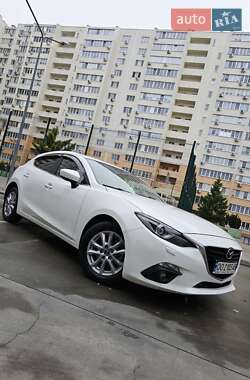 Хетчбек Mazda 3 2015 в  фото 14 Хетчбек Mazda 3 2015 в
