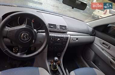Седан Mazda 3 2004 в  фото 8 Седан Mazda 3 2004 в
