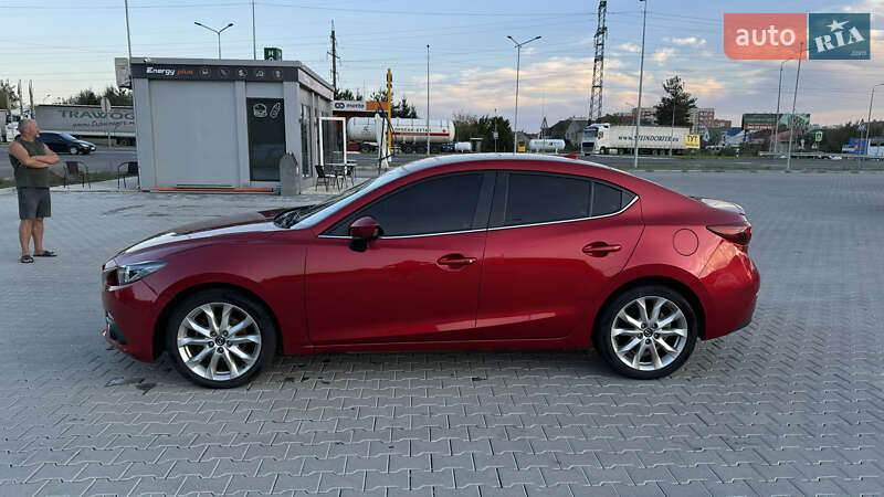 Седан Mazda 3 2014 в Мукачево