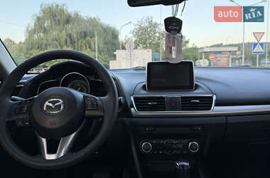 Седан Mazda 3 2014 в Мукачево