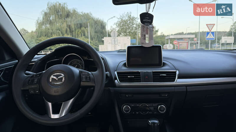 Седан Mazda 3 2014 в Мукачево