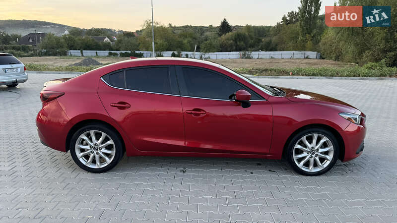 Седан Mazda 3 2014 в Мукачево