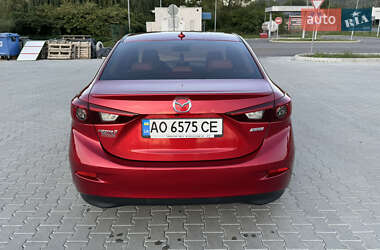 Седан Mazda 3 2014 в Мукачево