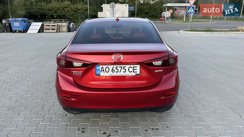 Седан Mazda 3 2014 в Мукачевому