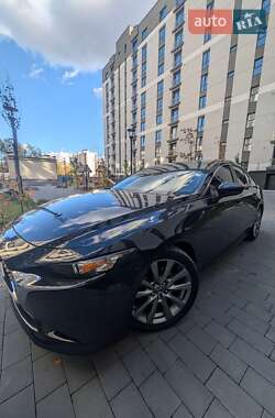 Седан Mazda 3 2019 в Ивано-Франковске