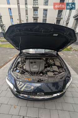 Седан Mazda 3 2019 в Ивано-Франковске