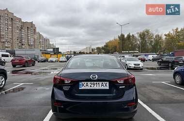 Седан Mazda 3 2018 в  фото 5 Седан Mazda 3 2018 в