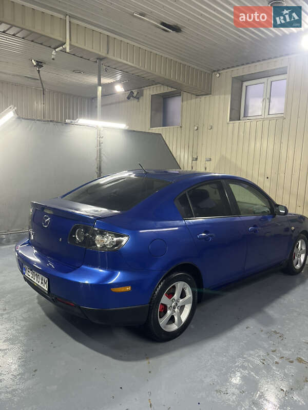 Седан Mazda 3 2005 в Каменском