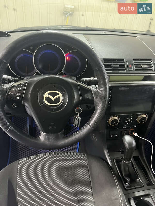 Седан Mazda 3 2005 в Каменском