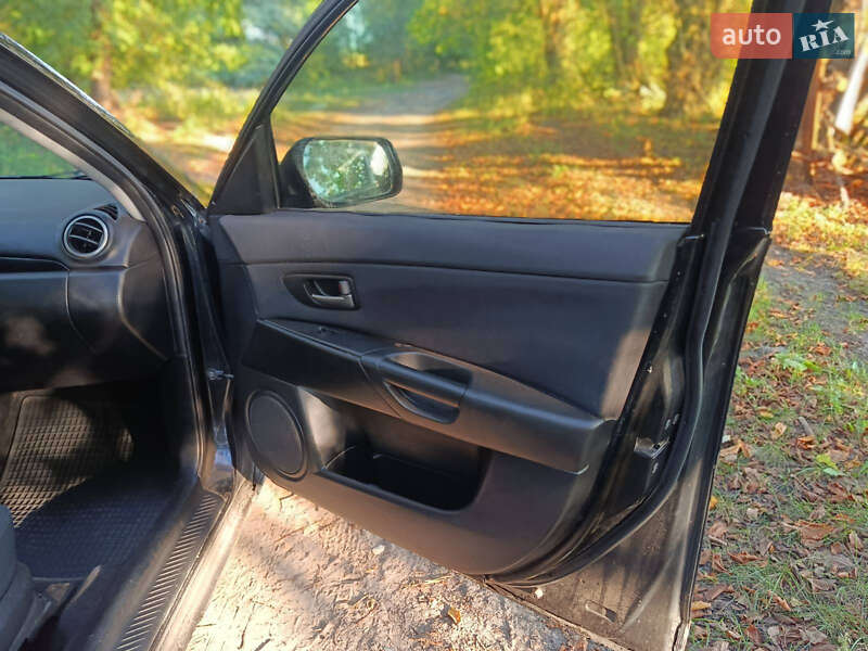 Хэтчбек Mazda 3 2004 в Сумах