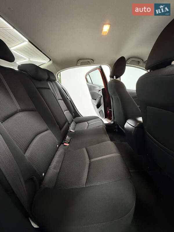 Седан Mazda 3 2018 в Одесі фото 28 Седан Mazda 3 2018 в Одесі