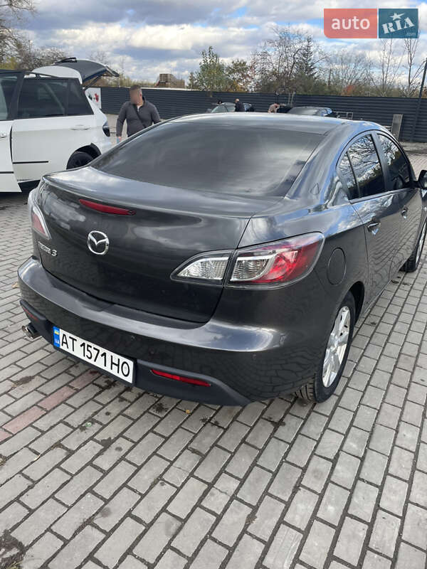 Седан Mazda 3 2010 в Ивано-Франковске