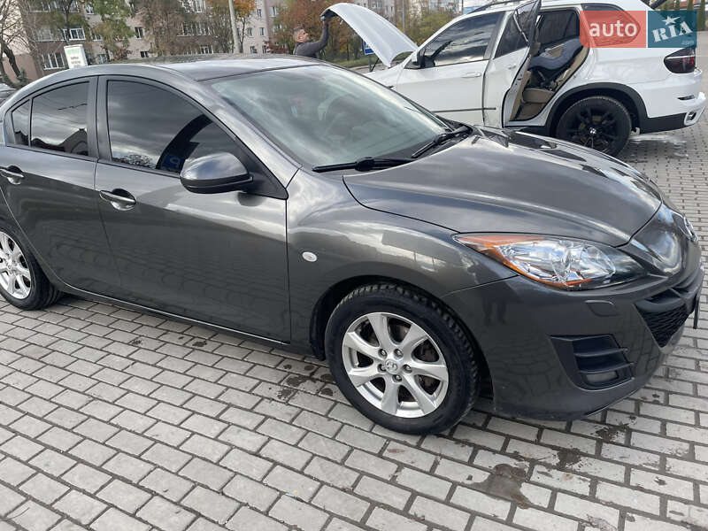 Седан Mazda 3 2010 в Ивано-Франковске