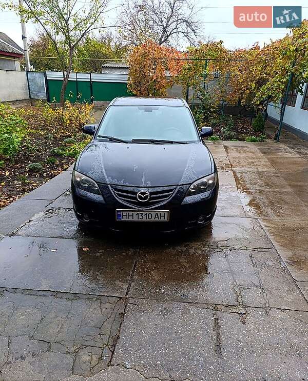Седан Mazda 3 2005 в Березовке