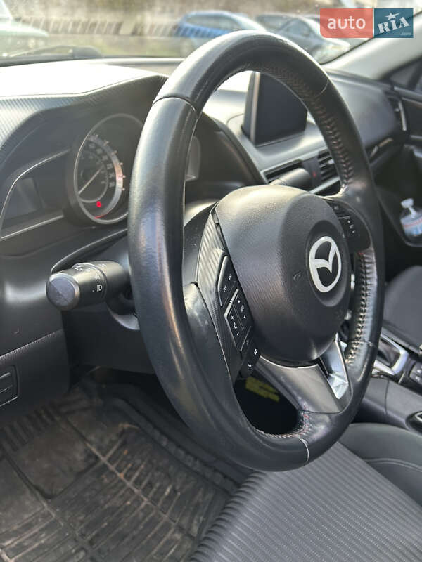Седан Mazda 3 2014 в Львове