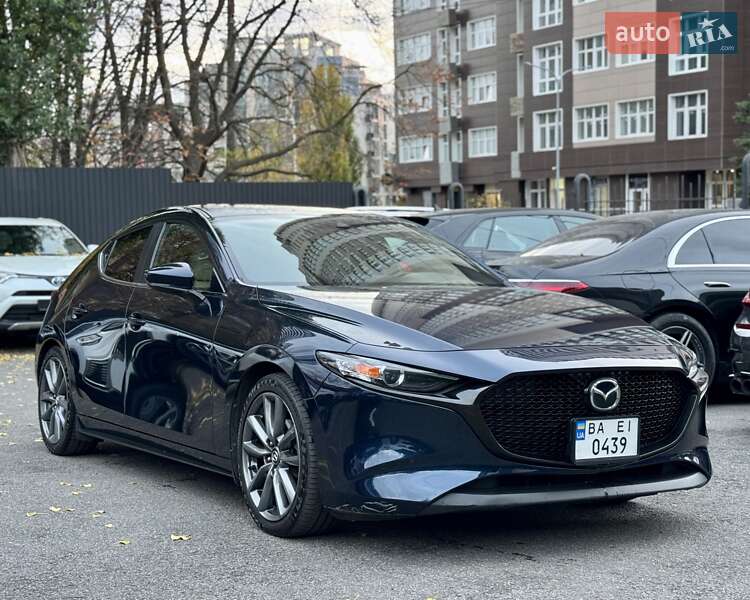 Хэтчбек Mazda 3 2019 в Киеве