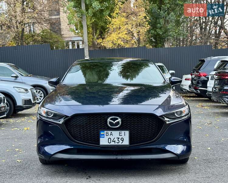Хэтчбек Mazda 3 2019 в Киеве