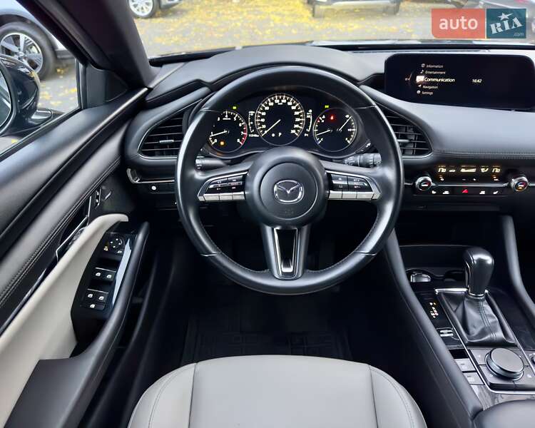 Хэтчбек Mazda 3 2019 в Киеве