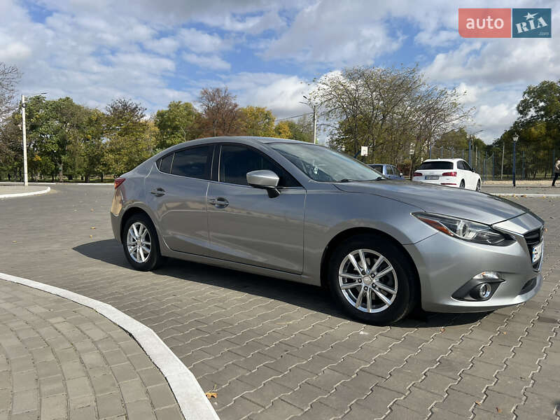 Седан Mazda 3 2013 в Ізмаїлі