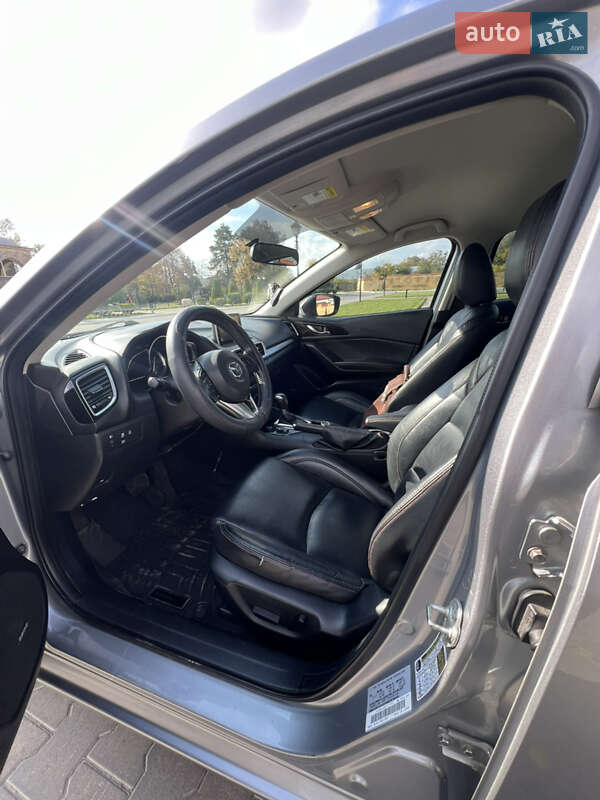 Седан Mazda 3 2013 в Ізмаїлі