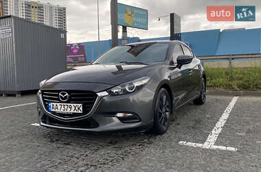 Седан Mazda 3 2016 в Києві