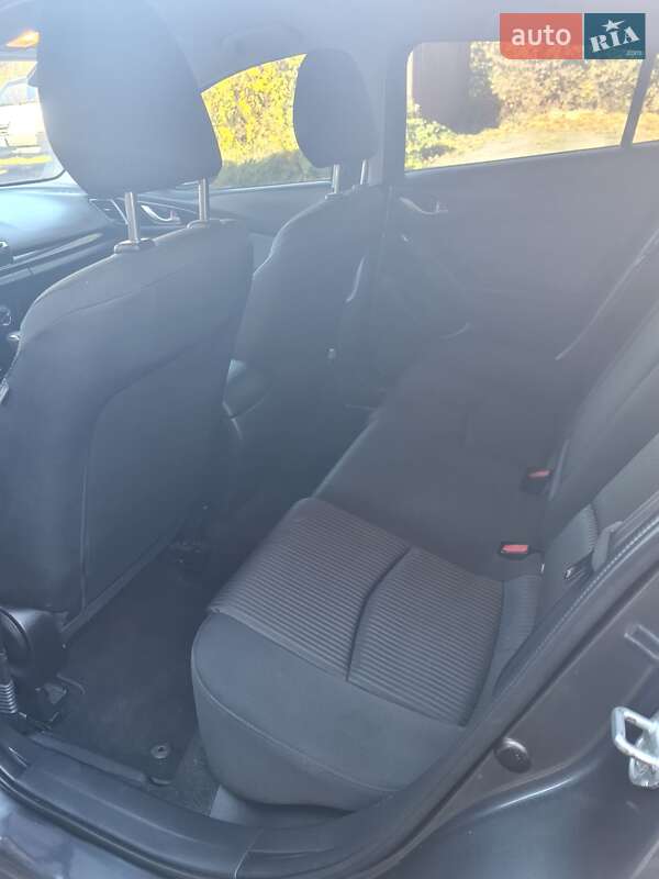 Седан Mazda 3 2015 в Ужгороде фото 7 Седан Mazda 3 2015 в Ужгороде