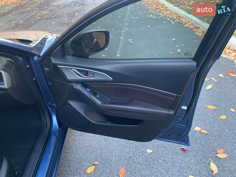 Седан Mazda 3 2017 в Днепре фото 17 Седан Mazda 3 2017 в Днепре