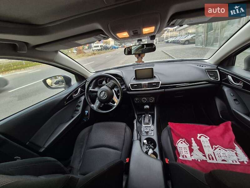 Хетчбек Mazda 3 2016 в Дніпрі фото 2 Хетчбек Mazda 3 2016 в Дніпрі
