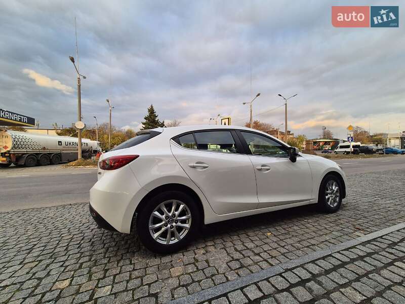 Хетчбек Mazda 3 2016 в Дніпрі фото 5 Хетчбек Mazda 3 2016 в Дніпрі