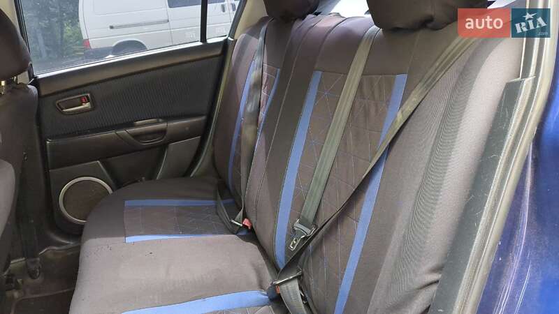 Седан Mazda 3 2005 в Черновцах