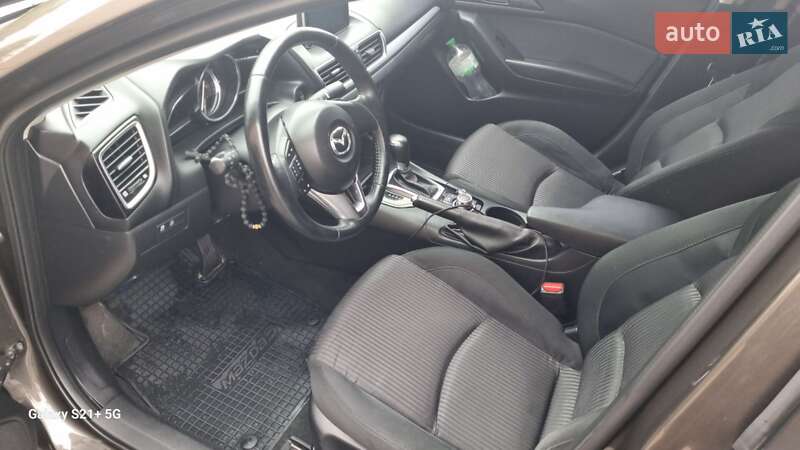 Седан Mazda 3 2014 в Киеве