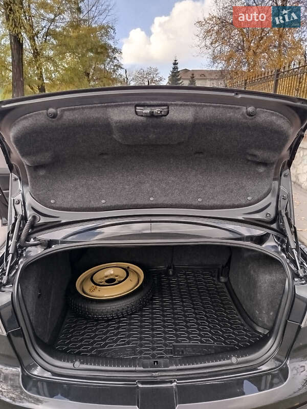 Седан Mazda 3 2008 в Каменском