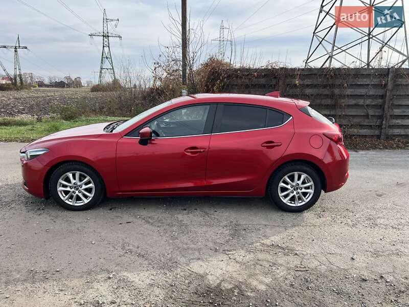 Хэтчбек Mazda 3 2016 в Киеве