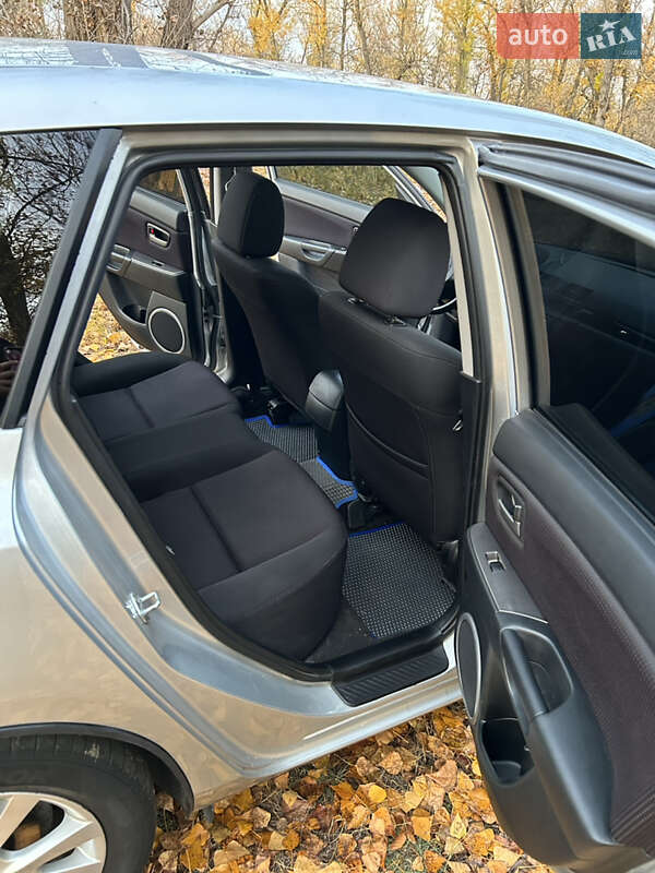 Хэтчбек Mazda 3 2006 в Днепре