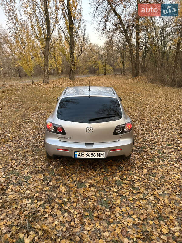 Хэтчбек Mazda 3 2006 в Днепре