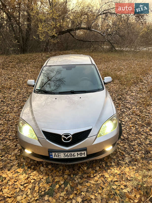 Хэтчбек Mazda 3 2006 в Днепре