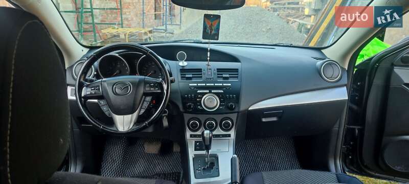 Седан Mazda 3 2010 в Львове