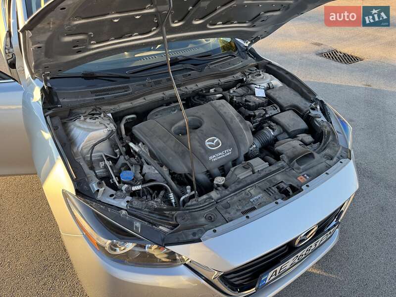 Седан Mazda 3 2018 в Киеве фото 11 Седан Mazda 3 2018 в Киеве