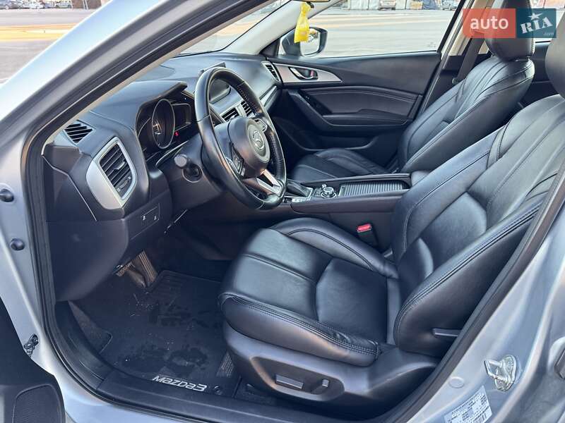 Седан Mazda 3 2018 в Киеве фото 18 Седан Mazda 3 2018 в Киеве