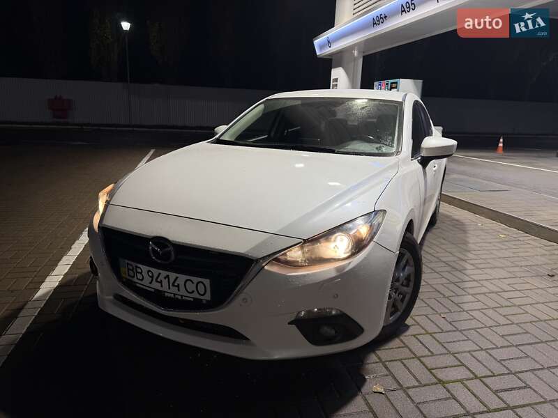 Седан Mazda 3 2014 в Киеве фото Седан Mazda 3 2014 в Киеве