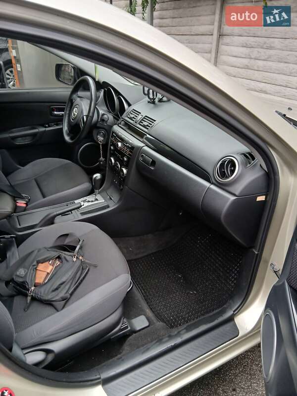 Хетчбек Mazda 3 2008 в Чернігові