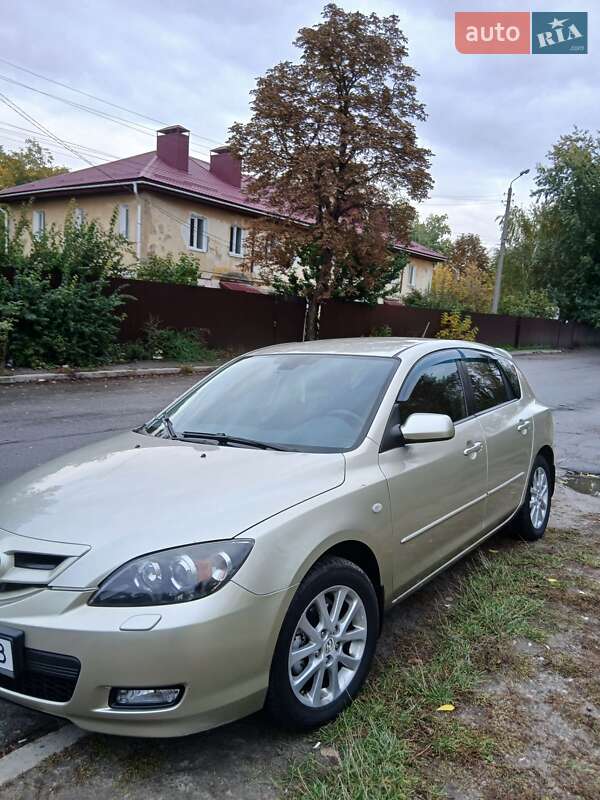 Хетчбек Mazda 3 2008 в Чернігові