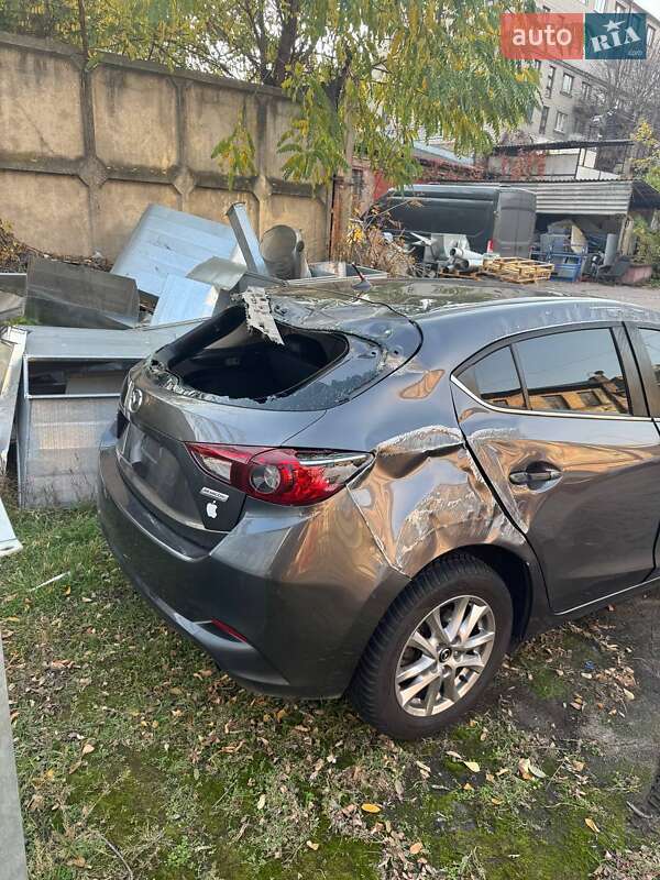Хэтчбек Mazda 3 2018 в Днепре
