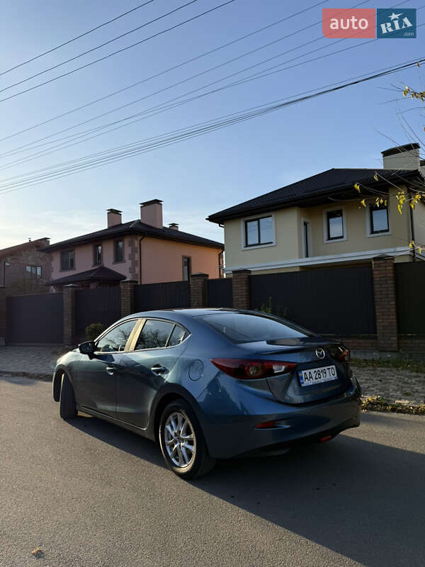 Седан Mazda 3 2018 в Киеве фото 4 Седан Mazda 3 2018 в Киеве