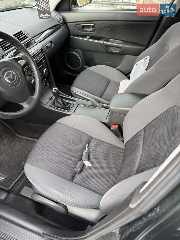 Хэтчбек Mazda 3 2008 в Житомире