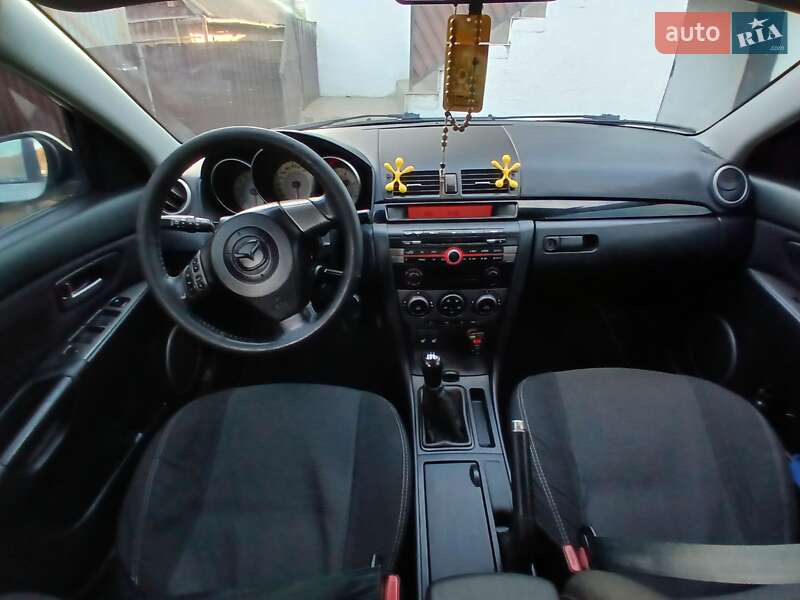 Седан Mazda 3 2006 в Ивано-Франковске