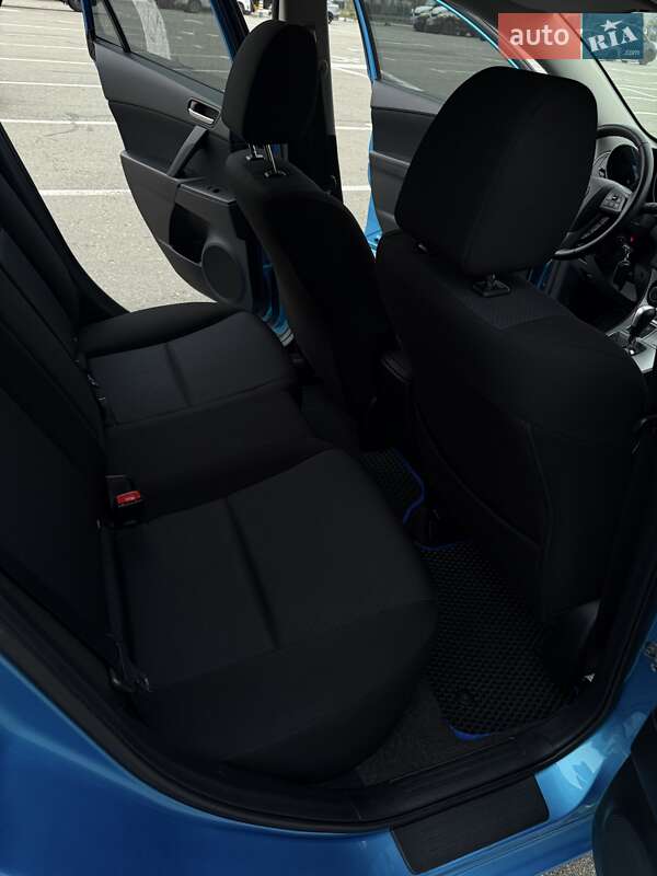 Хетчбек Mazda 3 2010 в Києві фото 19 Хетчбек Mazda 3 2010 в Києві