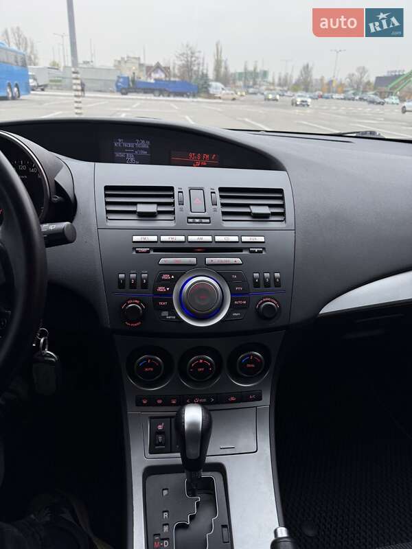 Хетчбек Mazda 3 2010 в Києві фото 23 Хетчбек Mazda 3 2010 в Києві
