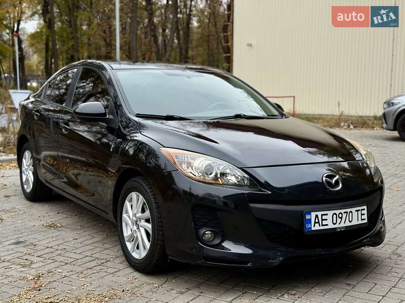 Седан Mazda 3 2013 в Дніпрі